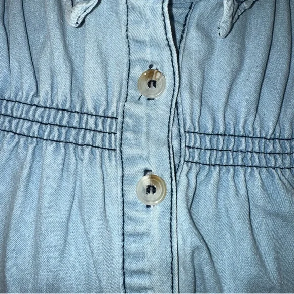 NWT ANDREE Denim Ruffle Blouse. Frayed Edges. Poof Sleeves. 1X - Picture 2 of 9